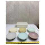 Tupperware containers with lids.