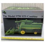 Ertl John Deere new in box Model 9750 STS combine