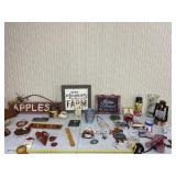 Farm, apple and pig decor and more.