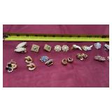 Gold and silver toe earrings mostly clip on with