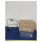 Longaberger plastic basket liner with rack.