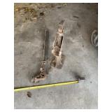 Mechanical rail road jack.