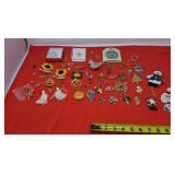 Holiday Brooches & Lapel Pins