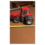 Ertl Farm Toy Case IH Magnum MX210 Tractor.