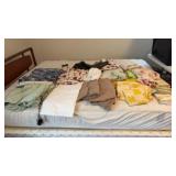 Variety of Sheets, Pillow Cases and kore