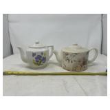 white ceramic teapots