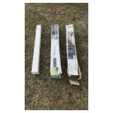 3 White Universal Posts