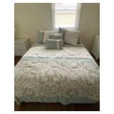 Queen comforter, pillows, pillow shams, white