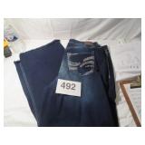 MAURICES WOMENS JEANS SIZE 17/18