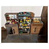 1950s Wolverine Toy Company tin doll kitchen