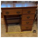 Vtg Dressmaker Sewing Machine with Cabinet