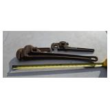 Pipe wrenches