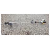 Echo  SRM-210 gas weed eater runs.