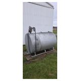 500 gal fuel tank w/electric pump.