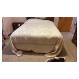 Full/Queen size Quilted  Bedspread, Blankets,