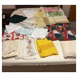 Tablecloths & Placemats