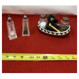 Salt & pepper shakers with canoe and bear holder