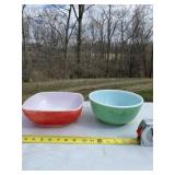 Pyrex red square hostess bowl and green round