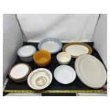 Various plates and bowls, crowning fashion plates