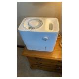 Like new PELONIS humidifier bought in January