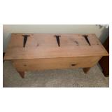 3 foot storage bench contents not included