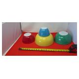 Pyrex Nesting Bowls