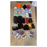 Menï¿½s and womenï¿½s gloves, mostly new white socks,