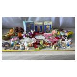 Tote w lid of Easter Decor, Halloween Decor and