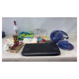Childï¿½s blue plastic dish sets, Casserole Dish