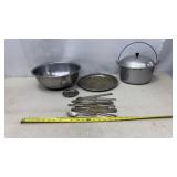 Cast aluminum Dutch oven, Stainless Steel Bowl,