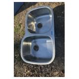 Stainless steel sink