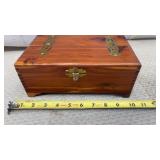 Beautiful Wooden Jewelry/Keepsake Cedar