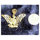 14K yellow gold eagle landing charm pendant 3.23g