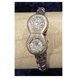 14 kt gold diamond ring 1.64g