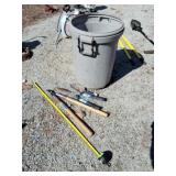 Trash can mini shovel and cutters.