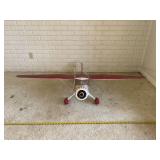 vintage-style Stinson Reliant SR-8 model