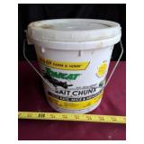 4 pound bucket Tomcat mice and rat killer.