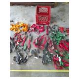 Ratchet straps and carrying crate.