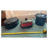 Granite enamelware roasting pan with lid and