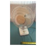 Lakewood oscillating fan