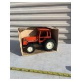 Allis chalmers 8010 tractor with cab still in box