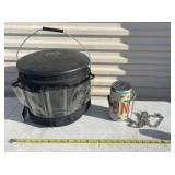 Harley davidson wash bucket and small purse