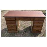 52x22x31 wooden desk