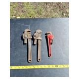Pipe wrenches