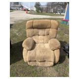 Hallhugger mocha recliner