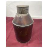 Primitive round tin  with lid  rustic