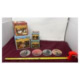 Nesting boxes with coasters, all cats