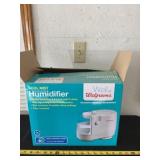 Walgreens cool mist humidifier on box with