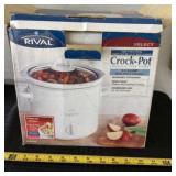 Rival crockpot 3.5 quart in box.