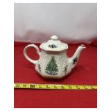 Sadler England "Christmas Eve" Salem Tree teapot.